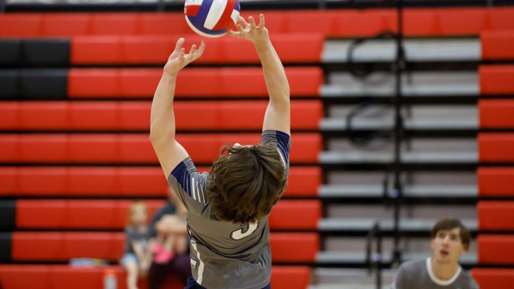 Francis Howell Central sweeps Fort Zumwalt South to advance to first semifinal since 2012